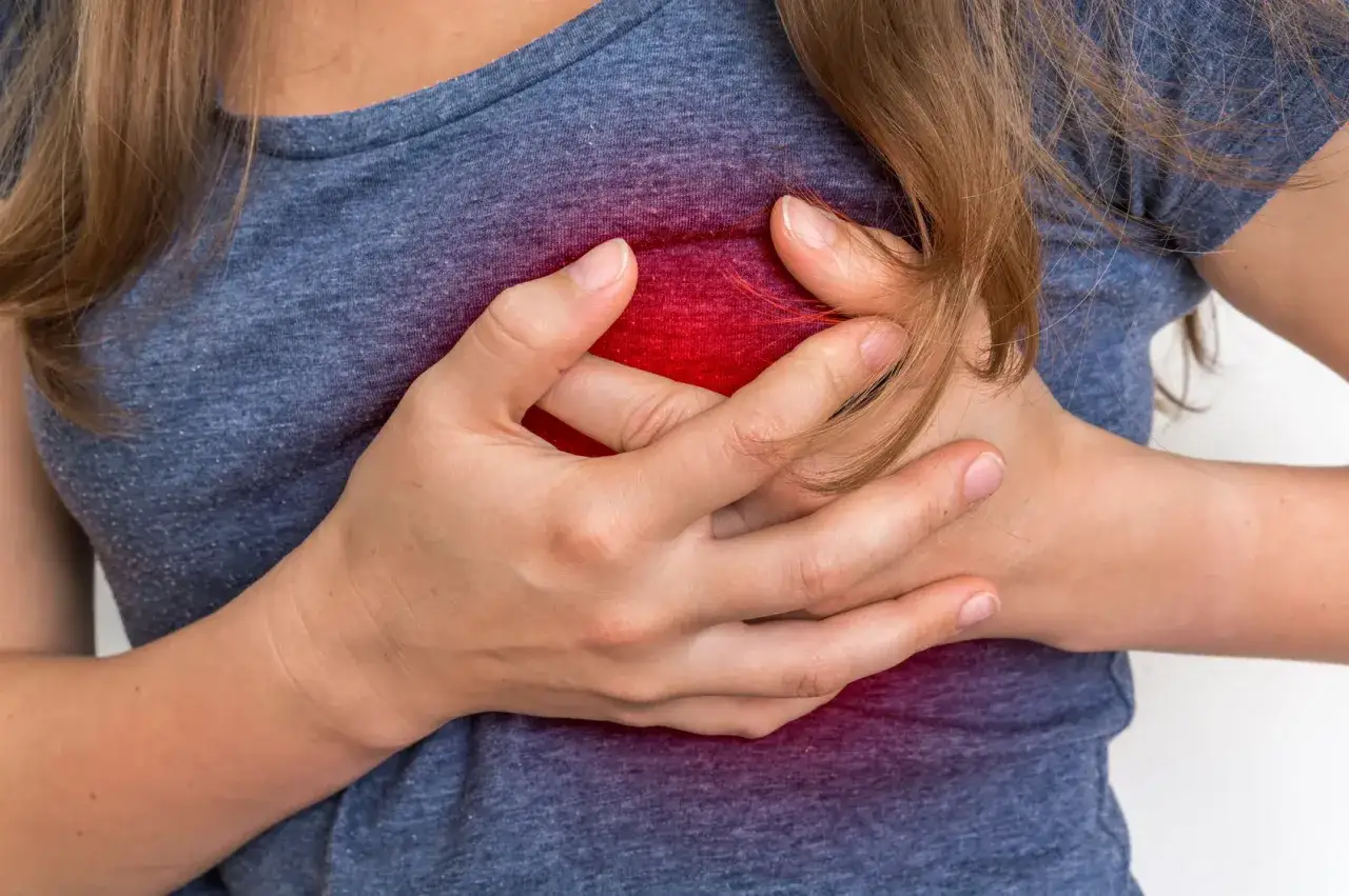 Refluks żołądkowy a b&oacute;l w klatce piersiowej