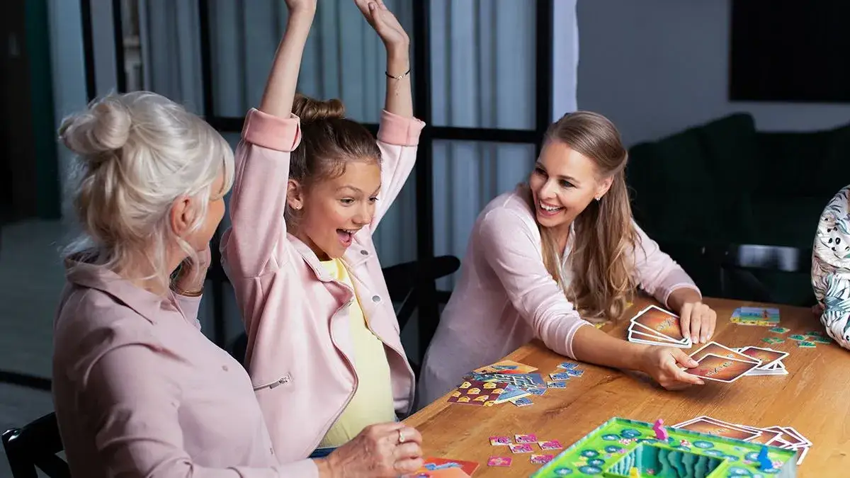 ludzie z różnymi hobby, sport, czytanie, gry planszowe