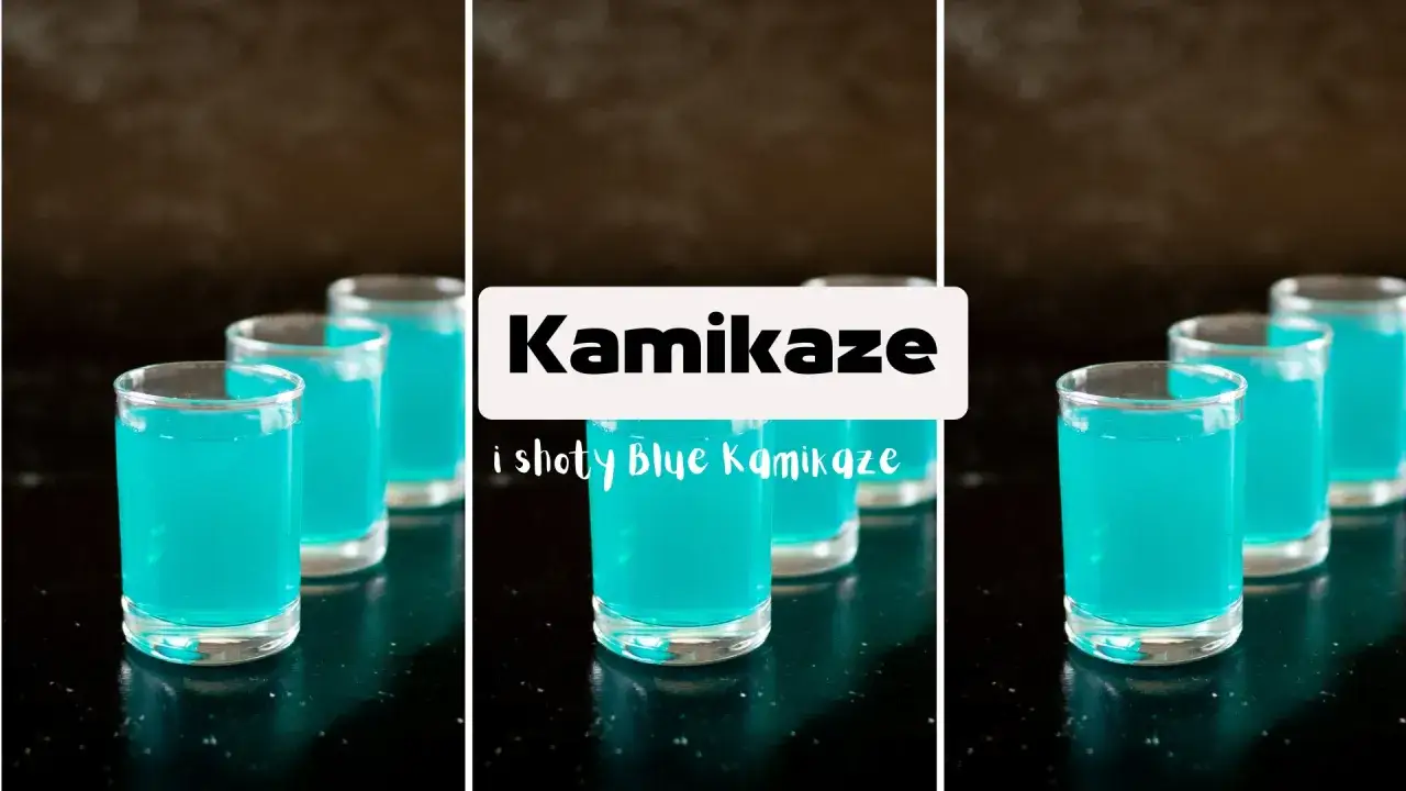 Przepis na Blue Kamikaze. Kilka shotów z niebieskim drinkiem, gotowych do degustacji.