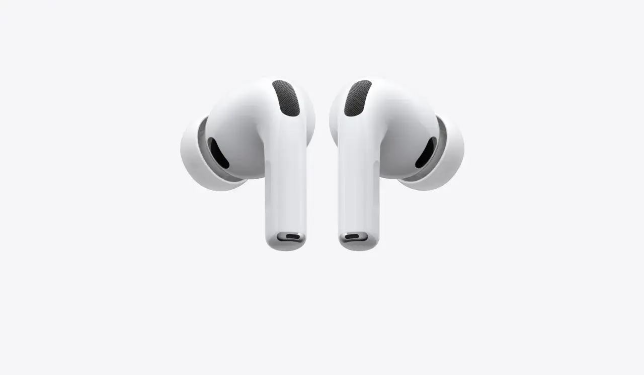 AirPods Pro 3. Generation mit Ladecase und verschiedenen Ohrstöpseln