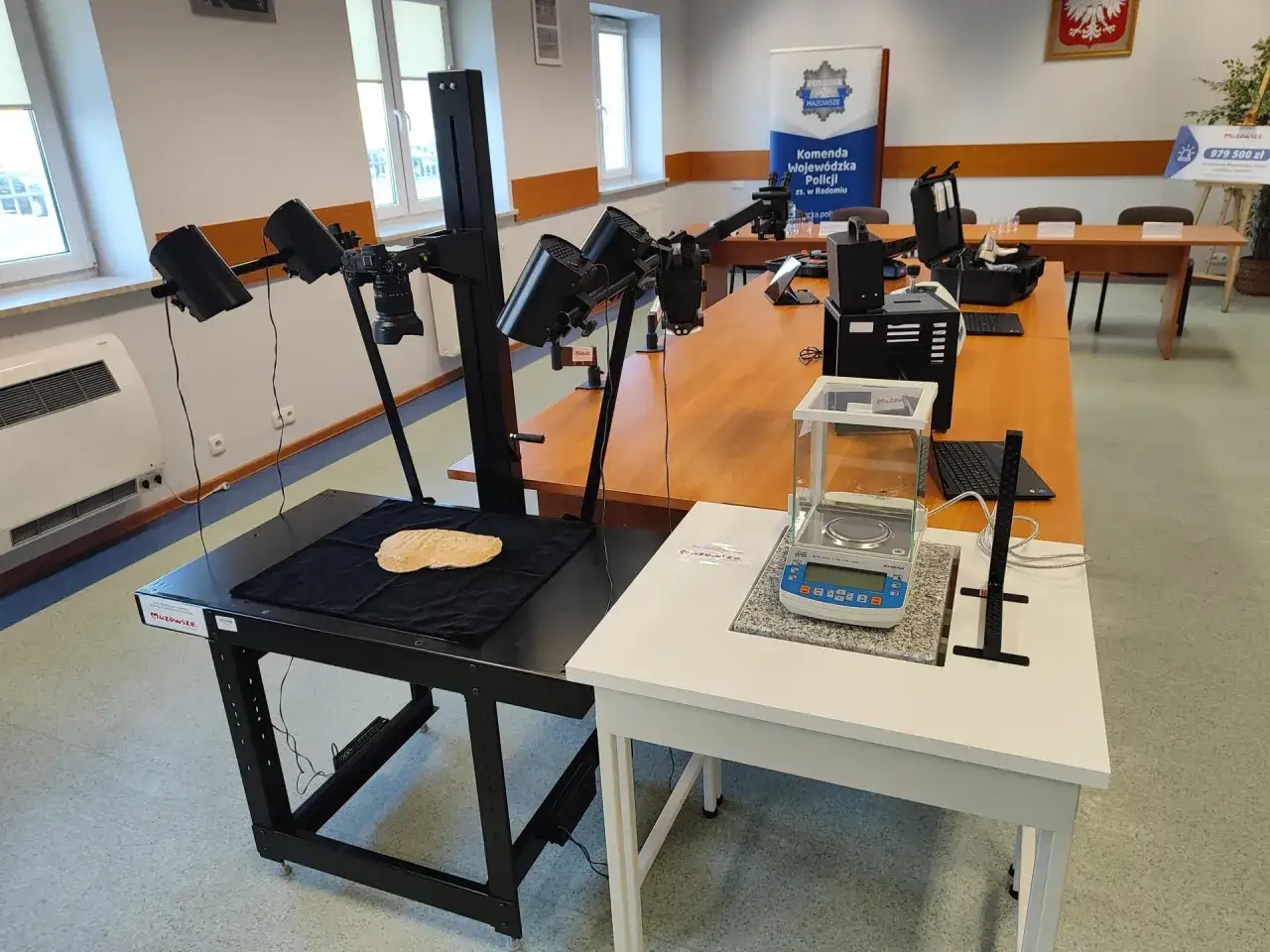 Laboratorium kryminalistyczne sprzęt