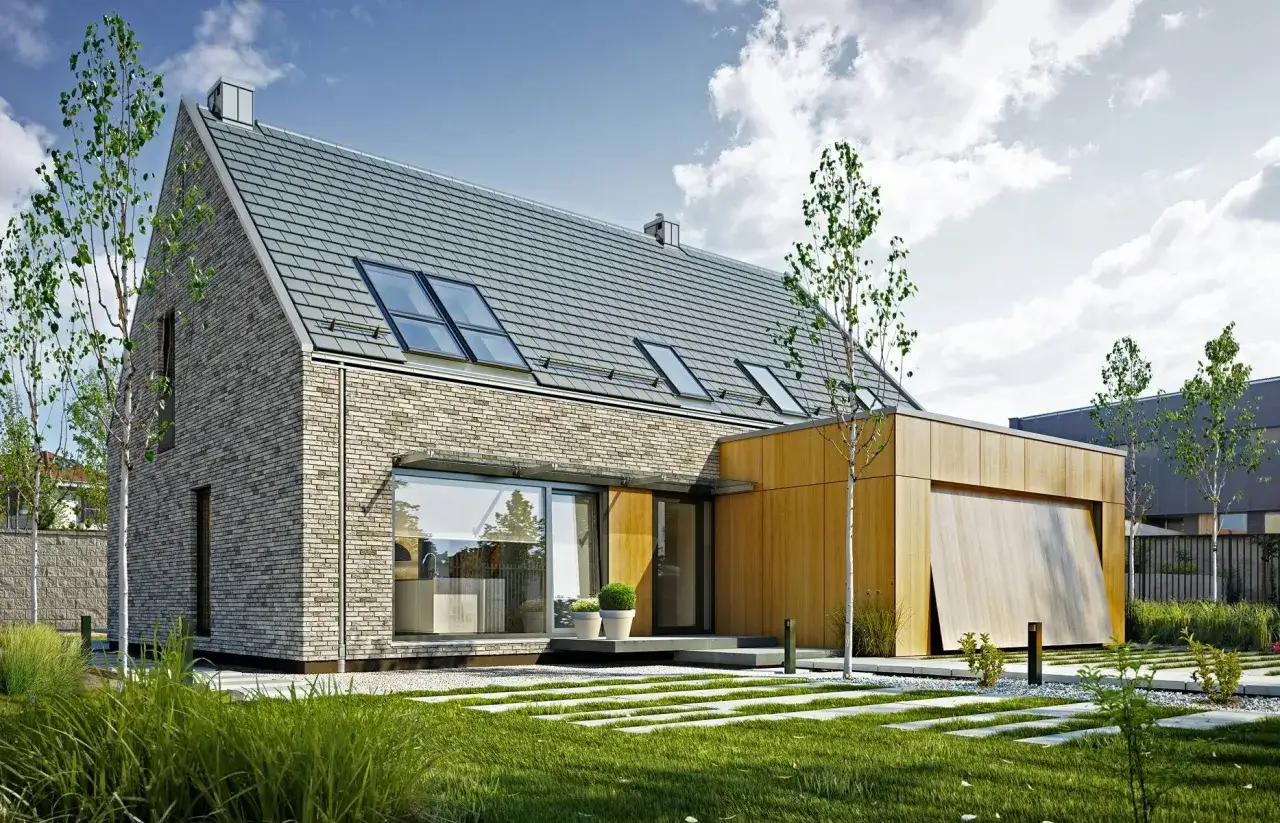 Nowoczesny dom z cegły i drewna, świetna alternatywa co na elewację zamiast tynku.