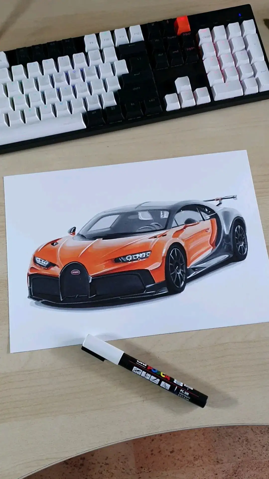 Zdjęcie Jak narysować Bugatti Chiron w prosty sposób – krok po kroku