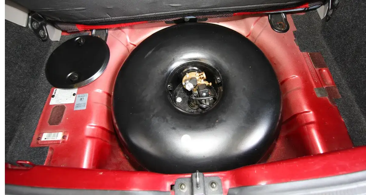 zbiorniki lpg cng w samochodzie