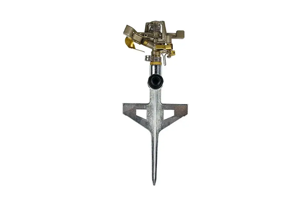 Typy zraszaczy ogrodowych: wahadłowy, obrotowy, pulsacyjny