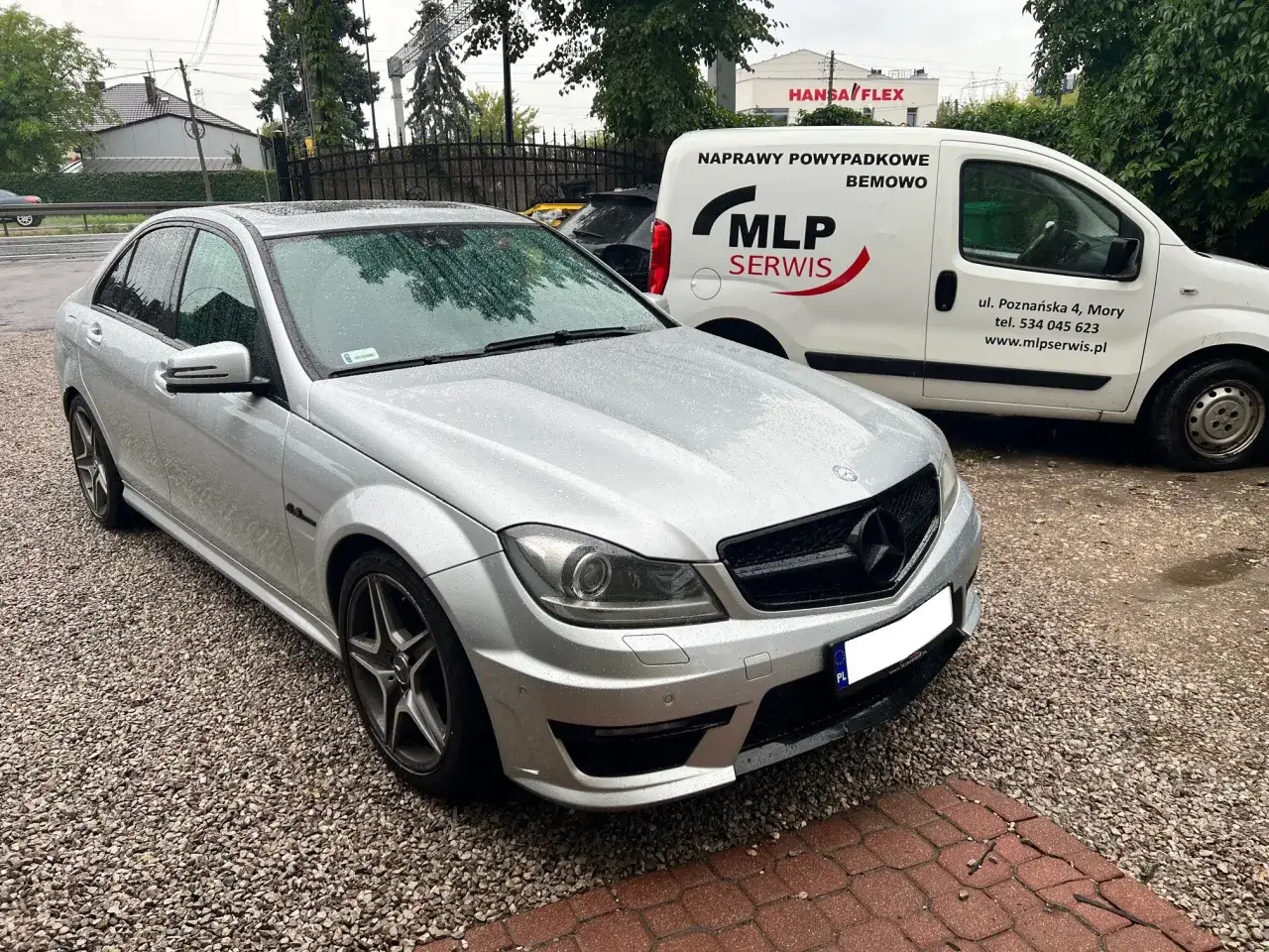 Zdjęcie Ile kosztuje wysyłka zderzaka? Sprawdź, co wpływa na cenę