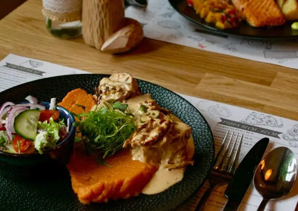 Zdjęcie Gdzie zjeść w Radomiu? Najlepsze miejsca, które musisz poznać