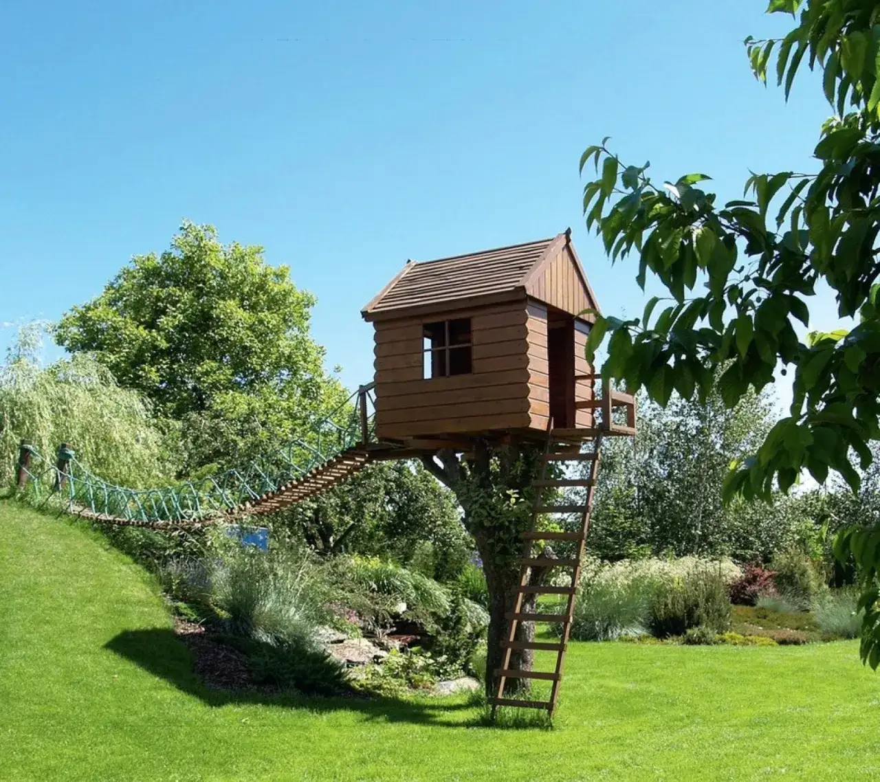 mini park linowy dla dzieci w ogrodzie inspiracje
