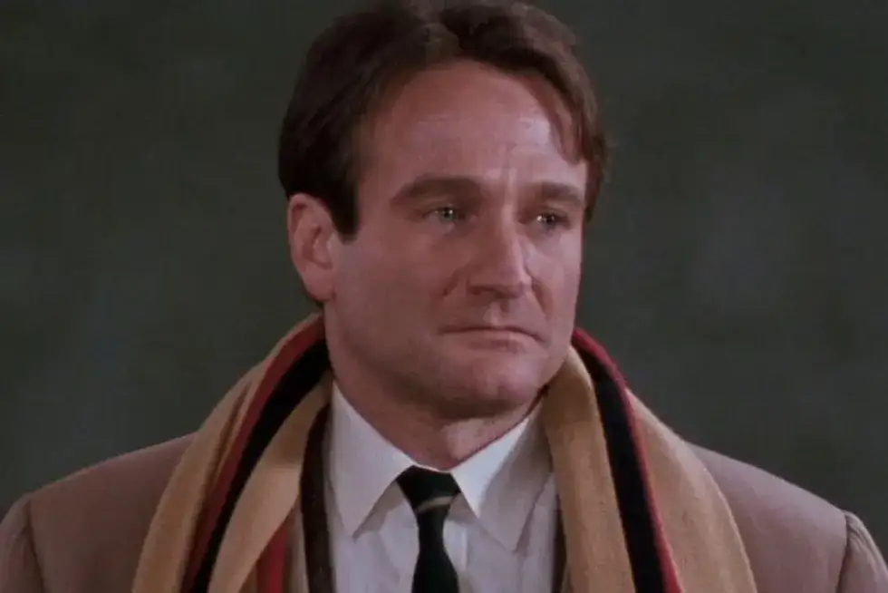 Robin Williams jako John Keating w Stowarzyszeniu Umarłych Poet&oacute;w