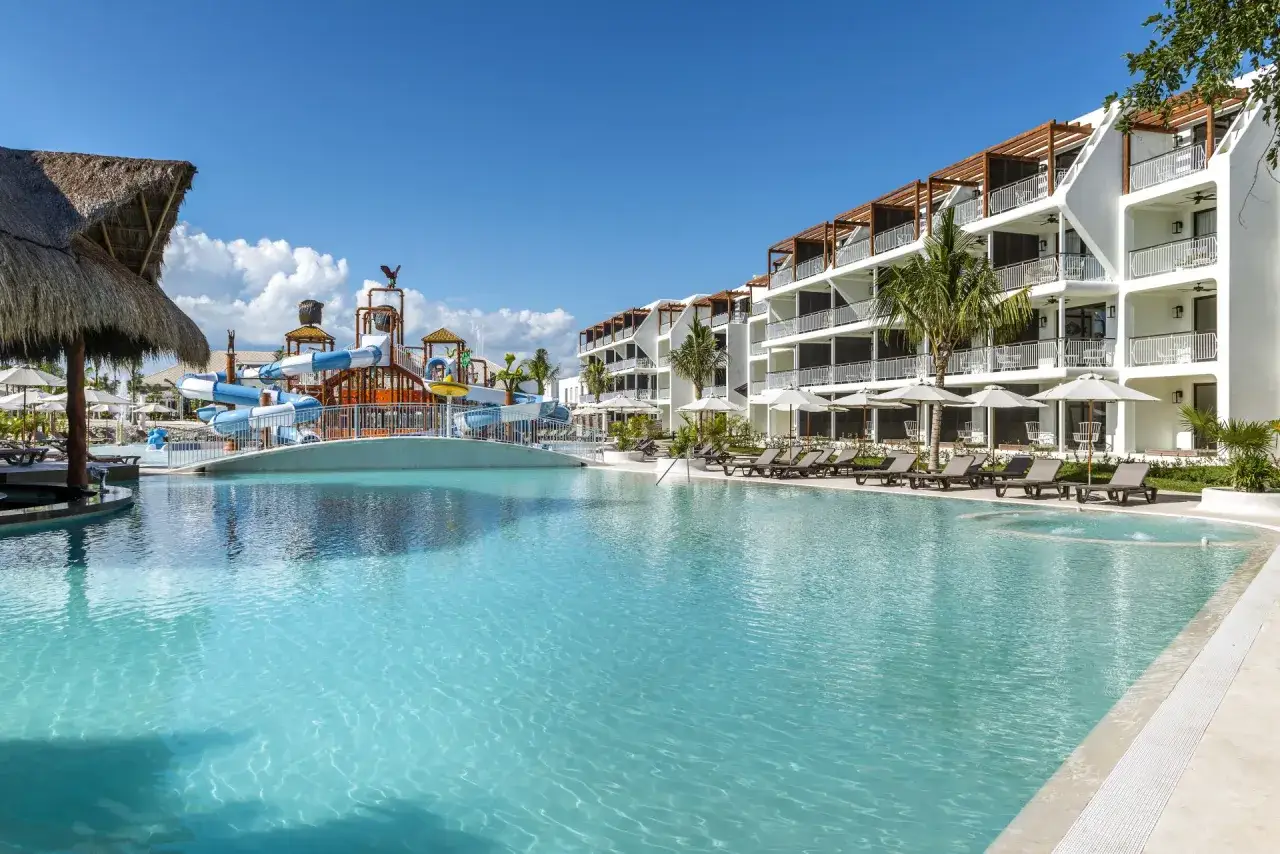 Zdjęcie Ile trwa pobyt w hotelu Paradise? Sprawdź czas rezerwacji i dojazdu