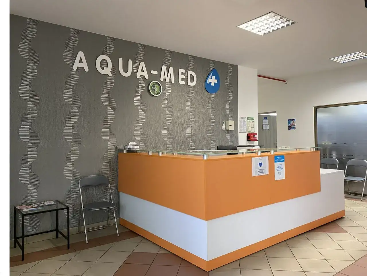 Aqua-Med Tarnobrzeg wejście do budynku