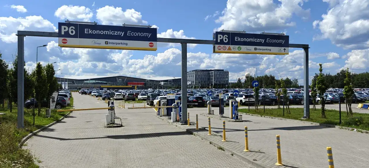 parking wielopoziomowy P1 lotnisko Gdańsk