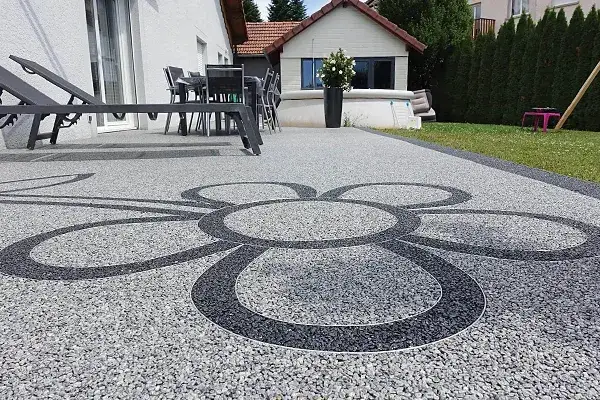 Podjazd z żywicy kamienny dywan