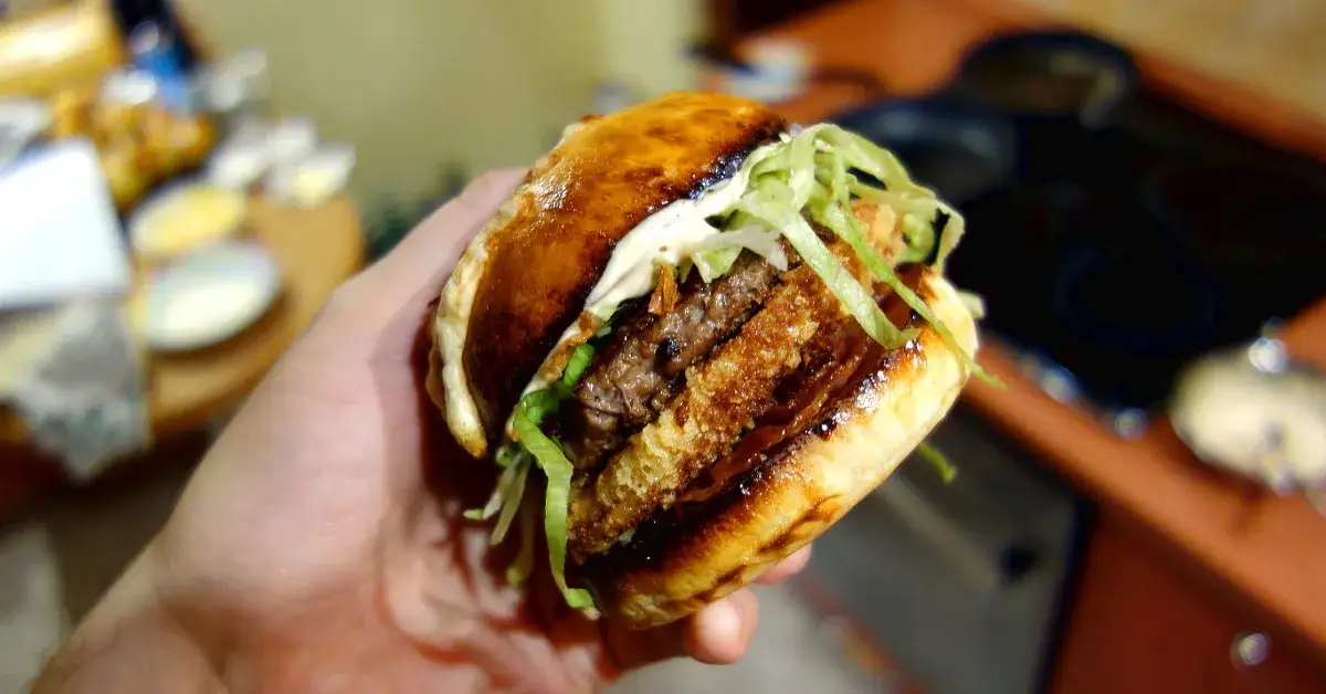 domowy burger jak z mcdonalds gotowy