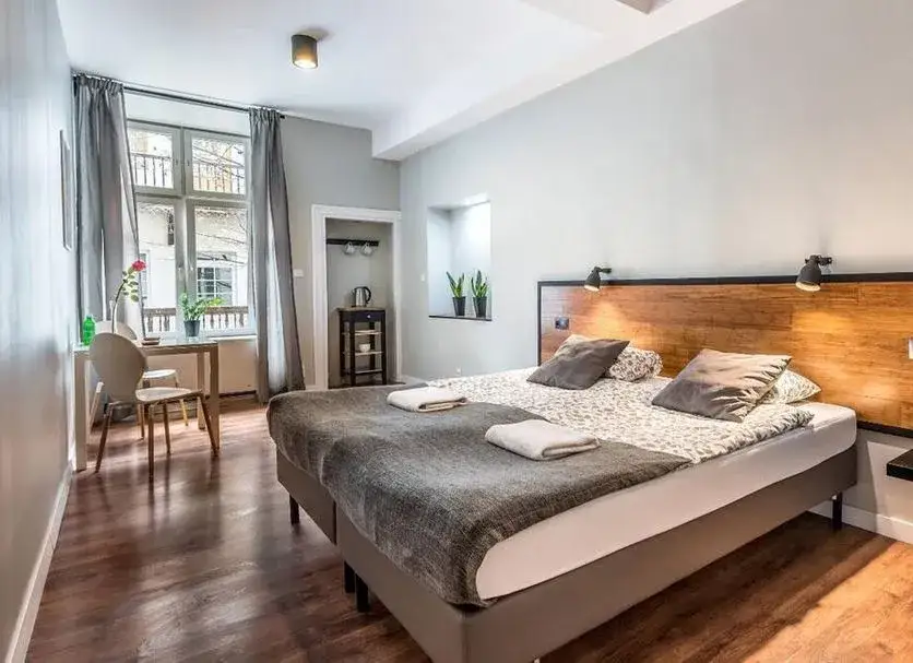 różne typy noclegów w Krakowie hostel apartament hotel