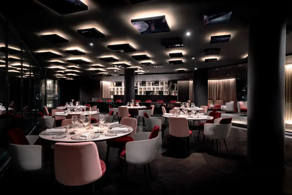 Ristorante Le Pleiadi Hotel Nicolaus Bari vista panoramica