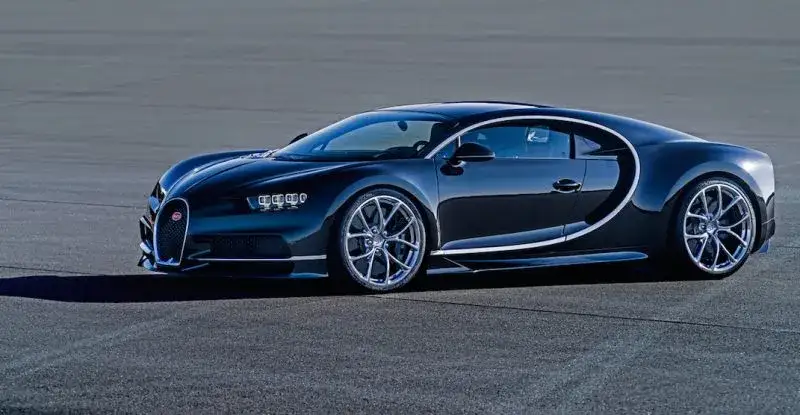 Zdjęcie Bugatti Chiron ile pali – zaskakujące dane o zużyciu paliwa