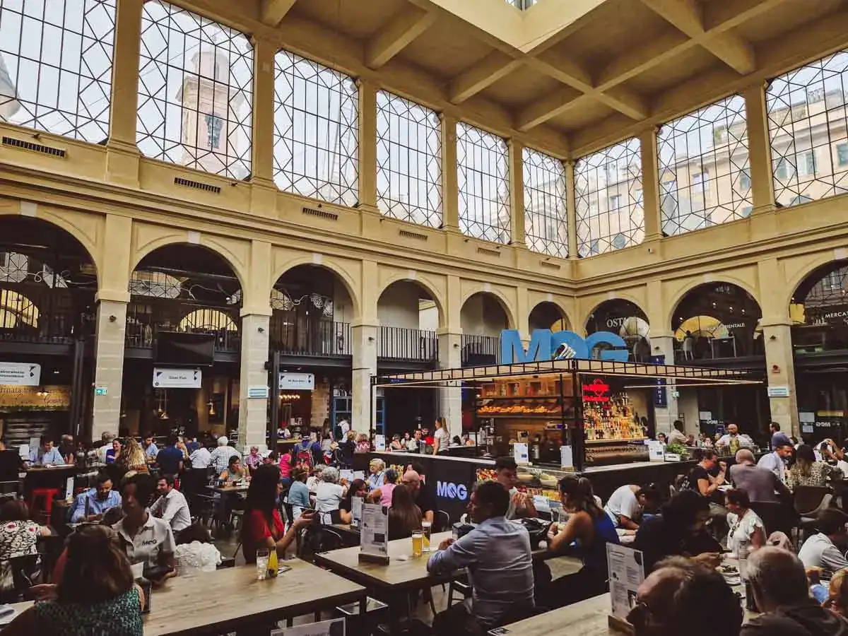 Trattoria tipica genovese o Mercato Orientale MOG