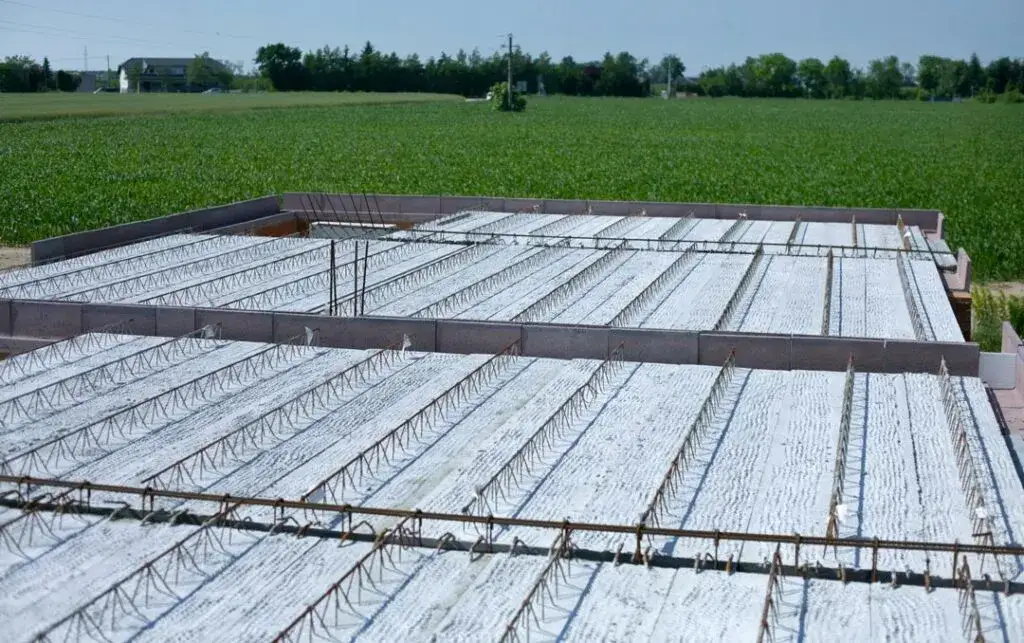 Zdjęcie Jaki strop najtańszy? Porównanie kosztów i najlepsze opcje