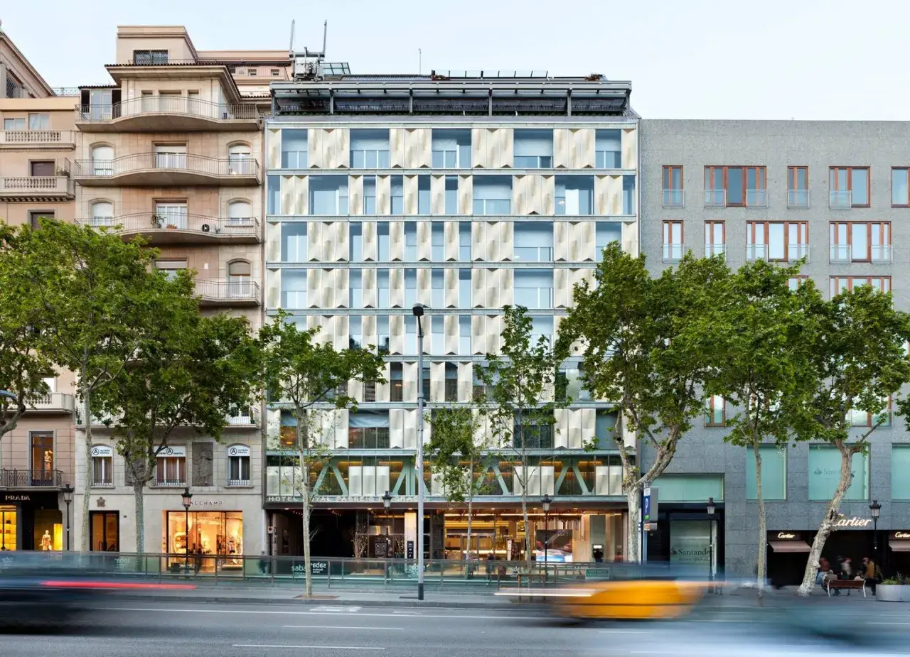 Zdjęcie 83.3 terrace bar hotel royal passeig de gr&agrave;cia: vistas impresionantes y ambiente &uacute;nico