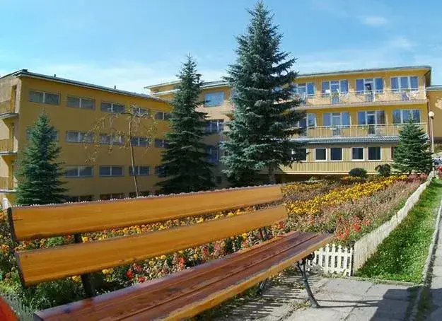 Zdjęcie Cennik sanatorium Ziemowit Iwonicz-Zdrój – sprawdź ceny usług i pokoi