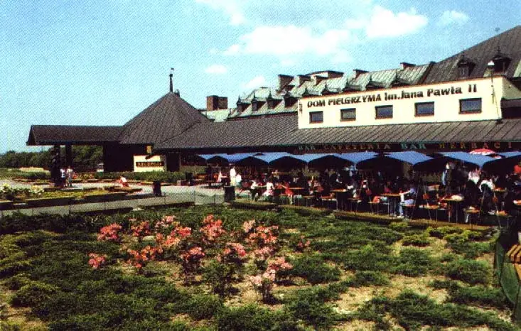 Zdjęcie Ile kosztuje nocleg w domu pielgrzyma na Jasnej Górze? Cennik i standardy.