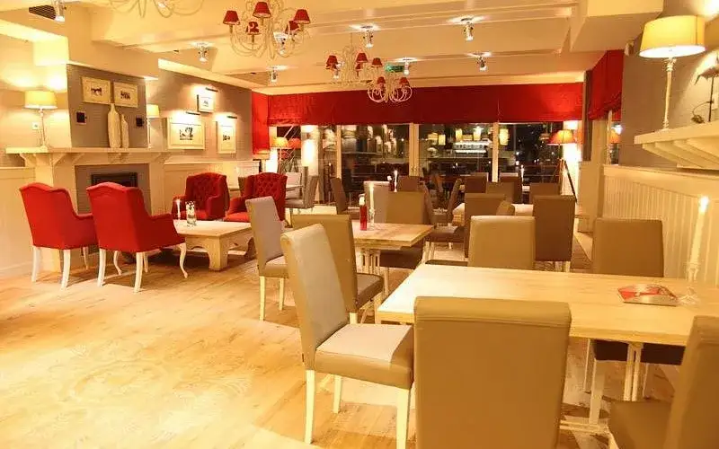 Zdjęcie Szczytno gdzie zjeść: najlepsze miejsca na pyszne jedzenie i lokalne smaki