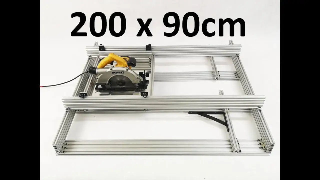 Zdjęcie Jak zrobić prowadnicę do pilarki tarczowej i uniknąć błędów w cięciu