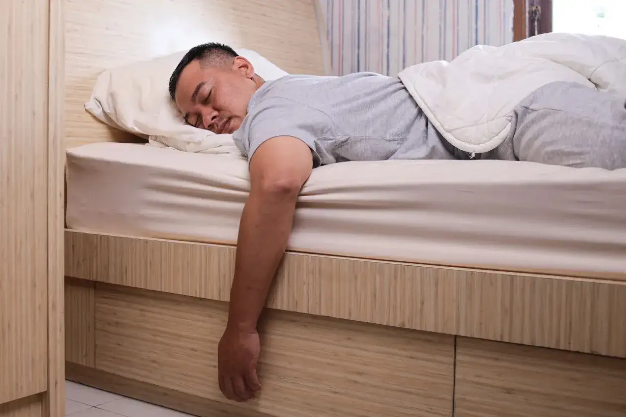 Zdjęcie Jak dobrać materac, aby uniknąć bólu i zapewnić komfort snu