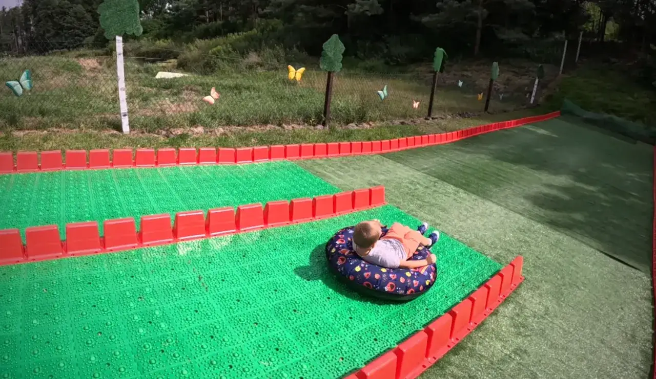 Zdjęcie Małpi gaj do sali zabaw – klucz do rozwoju dzieci i bezpiecznej zabawy