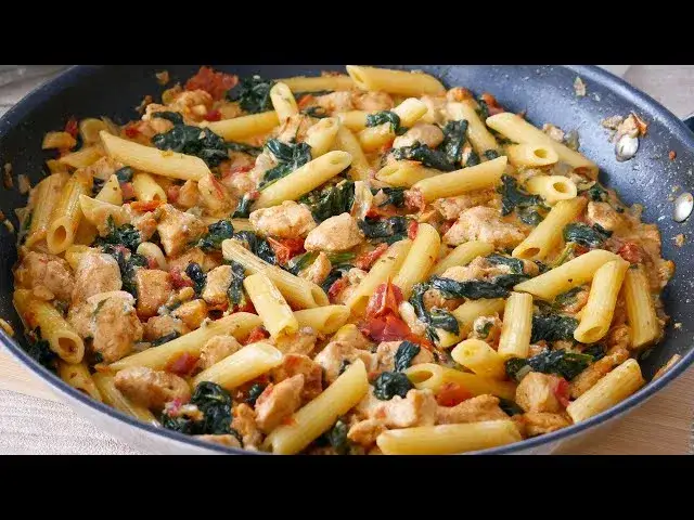 Zdjęcie Szybki przepis na penne gorgonzola, który zachwyci Twoje podniebienie