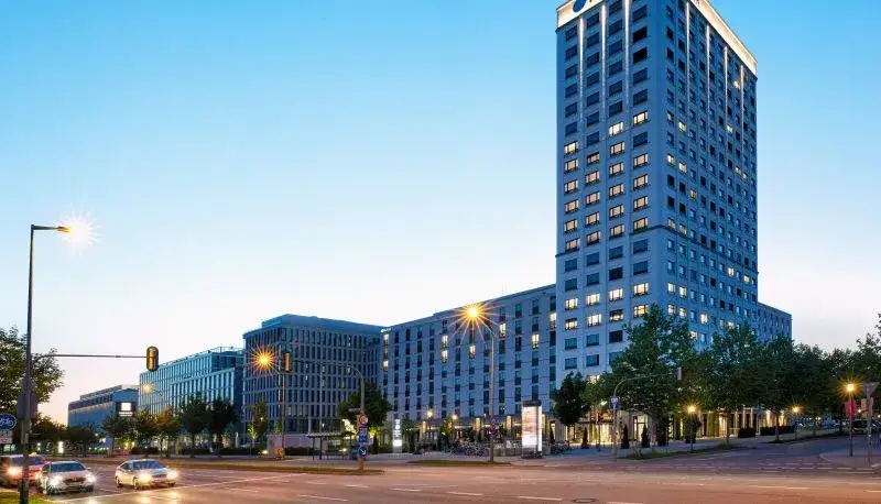 H2 Hotel M&uuml;nchen Olympiapark au&szlig;en oder Olympiapark BMW Welt