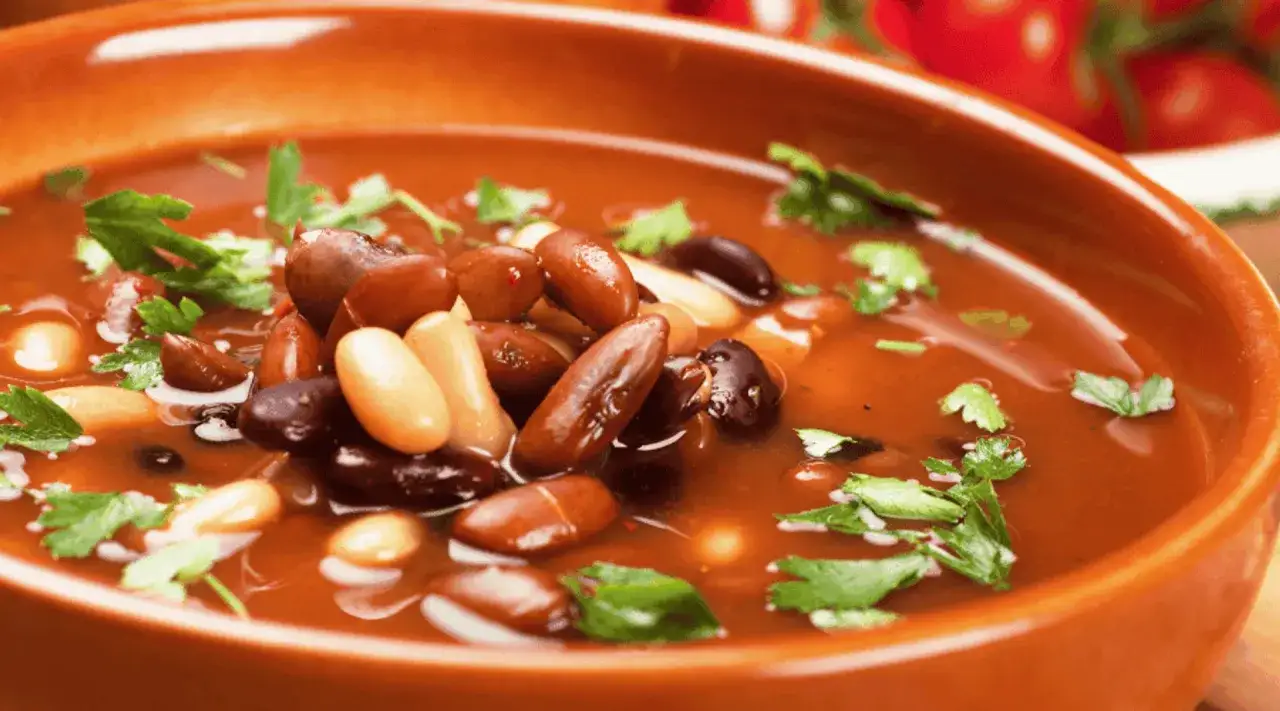 Zupa fasolowa z kminkiem