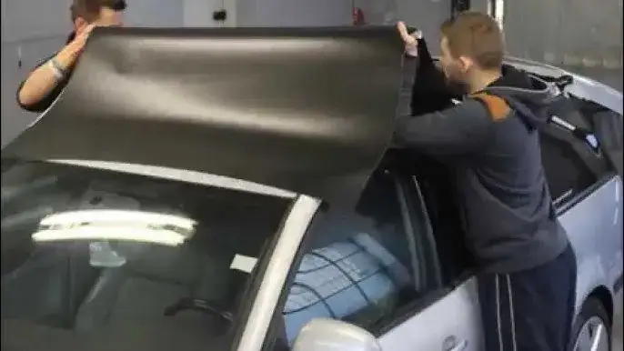 przykłady oklejania dachu, lusterek, dechromingu w samochodzie