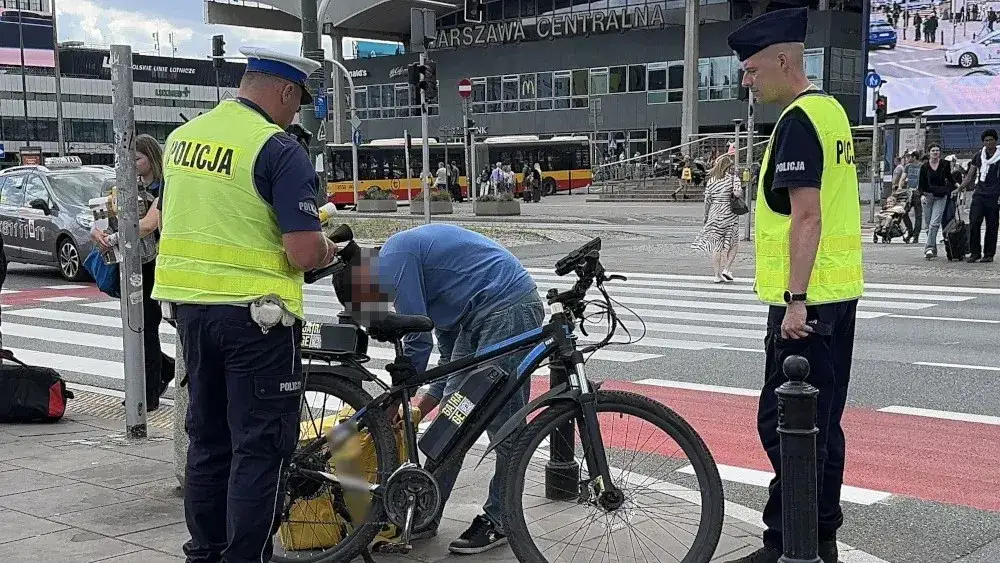 Policja kontrola motoroweru mandat