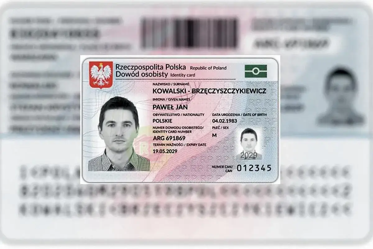 Dowód osobisty Pawła Jana Kowalskiego-Brzęczyszczykiewicza. To ważny dowód dla dziecka, gdy dorasta i potrzebuje dokumentów.