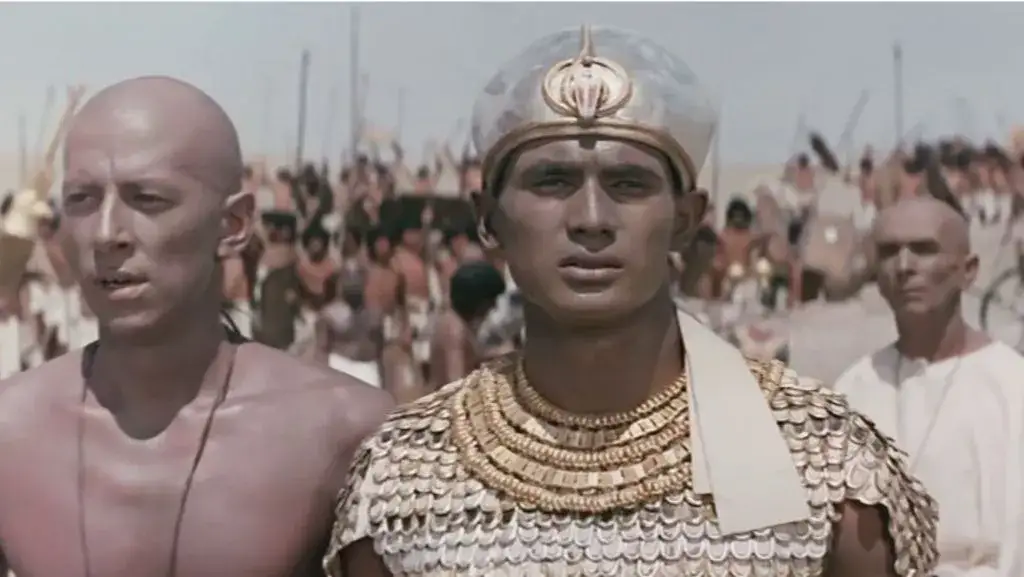 Piotr Pawłowski jako Herhor w filmie Faraon