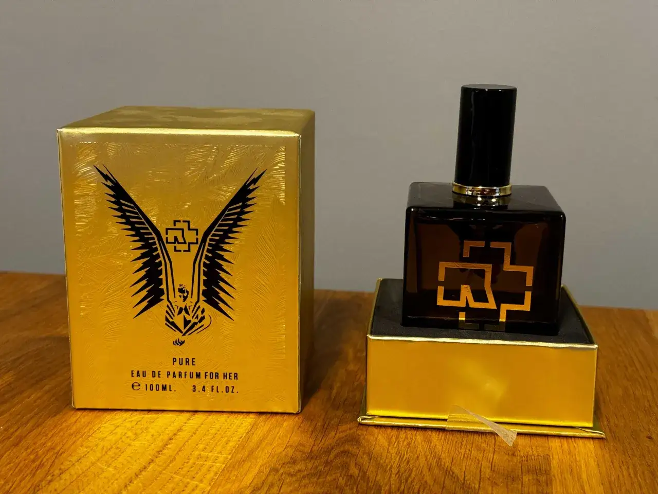 perfumy Rammstein butelki