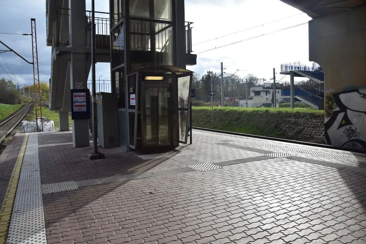 Przystanek ModlinBus Pałac Kultury i Nauki Al. Jerozolimskie