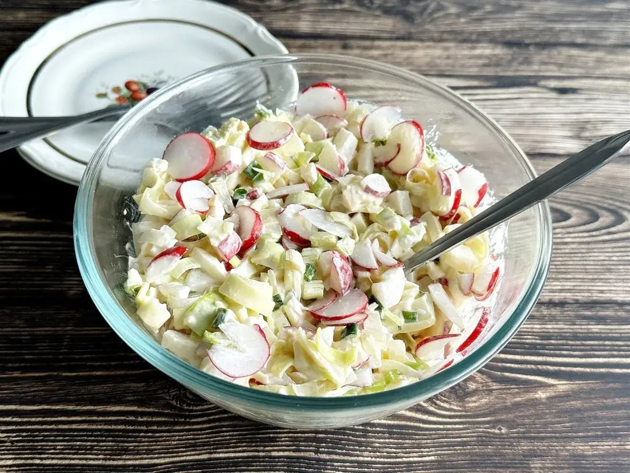 świeża sałatka z rzodkiewki składniki