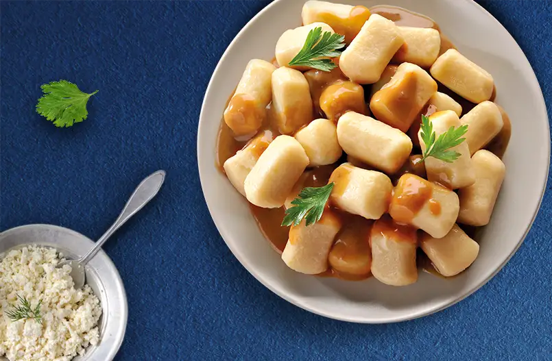 kopytka z r&oacute;żnymi sosami