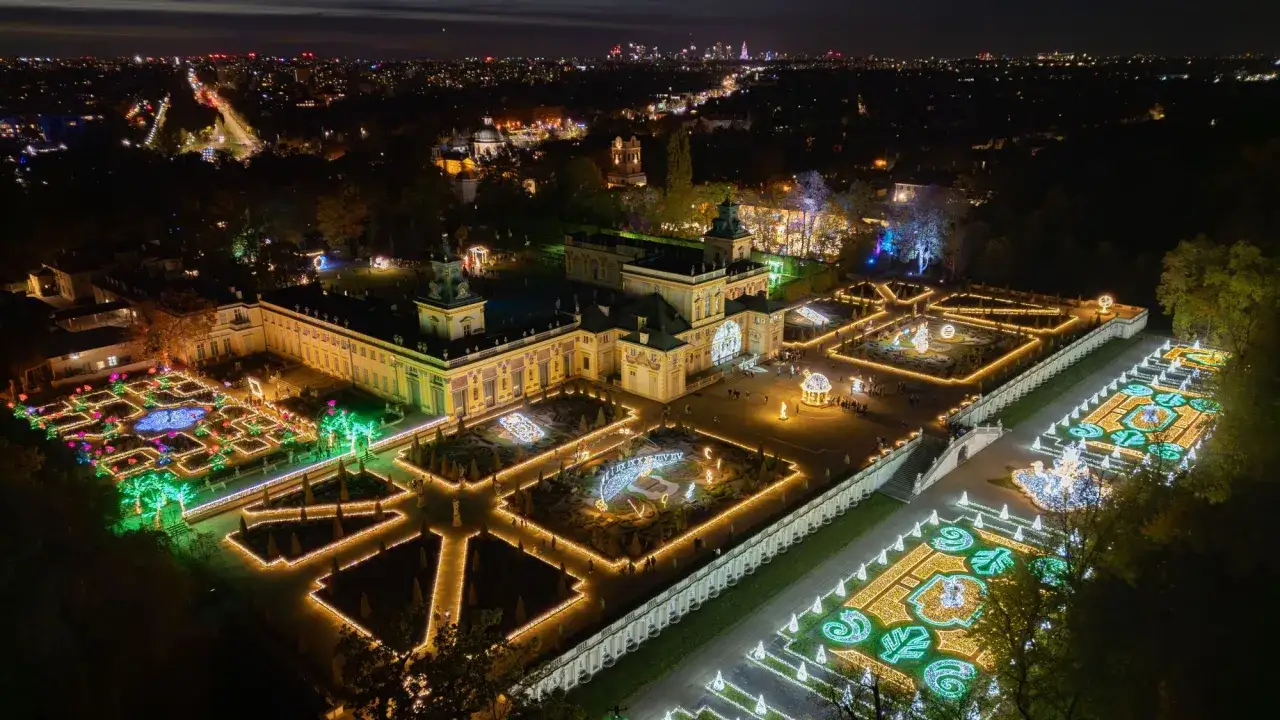 Zdjęcie Pałac w Wilanowie zimą: magiczne atrakcje i festiwal światła