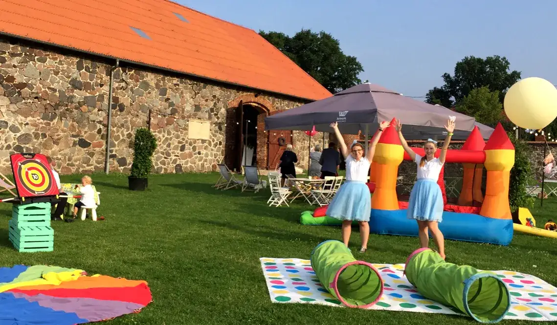 Zdjęcie Ile kosztuje animator dla dzieci na weselu? Sprawdź ceny i oferty