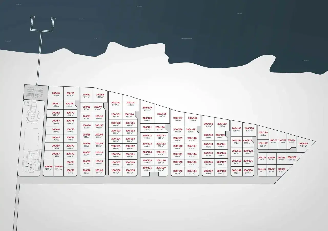 Mapa prezentująca działki budowlane nad morzem, z numeracją i powierzchnią każdej z nich.