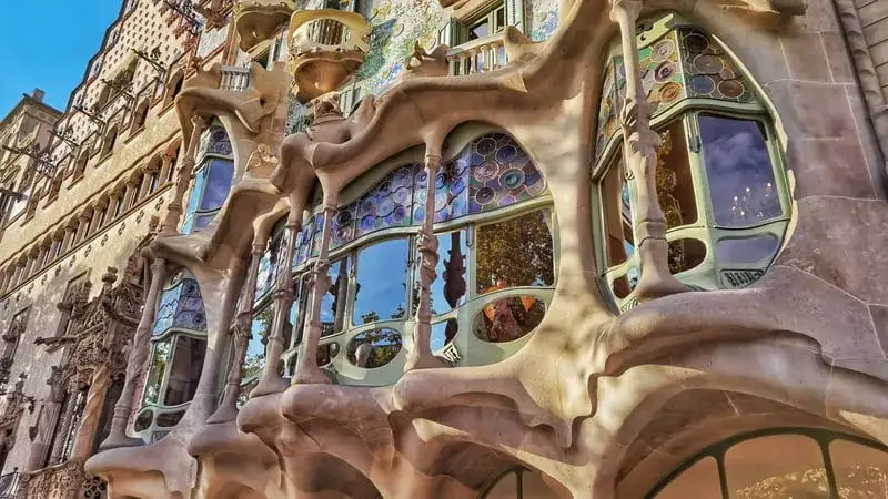 Architektura modernistyczna Eixample Sagrada Familia Casa Batlló