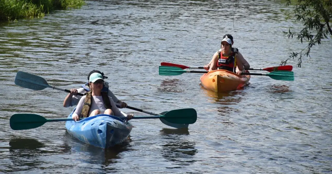 Zdjęcie Spływ kajakowy z noclegiem w Wielkopolsce - idealne oferty na weekend