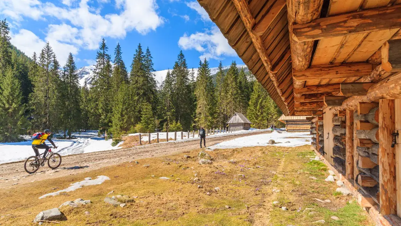 Zdjęcie Dolina Chochołowska trasa rowerowa - odkryj piękno i trudności szlaku