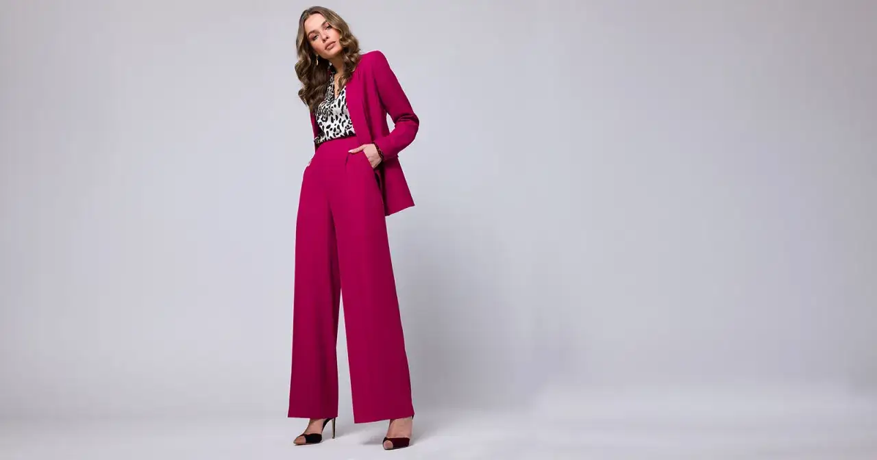 Zdjęcie W co się ubrać na chrzest jako gość, aby wyglądać elegancko?