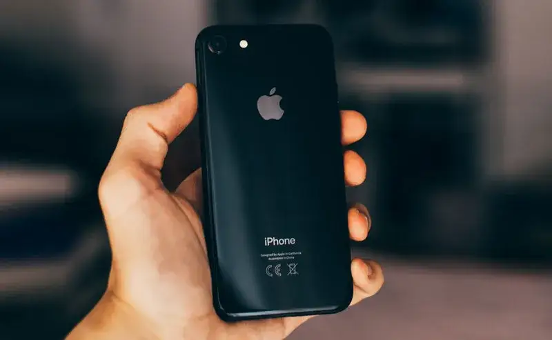 Zdjęcie Wymiana baterii iphone 6s w iSpot - Czy to możliwe? Sprawdź teraz!