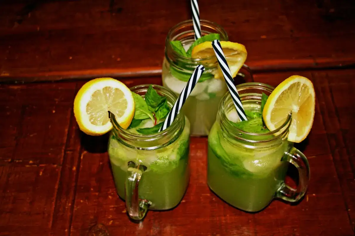 Zdjęcie Zielony drink z ginem: najlepsze przepisy na orzeźwiające koktajle